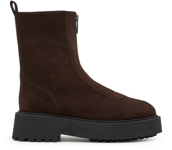 Alma boots by FLATTERED