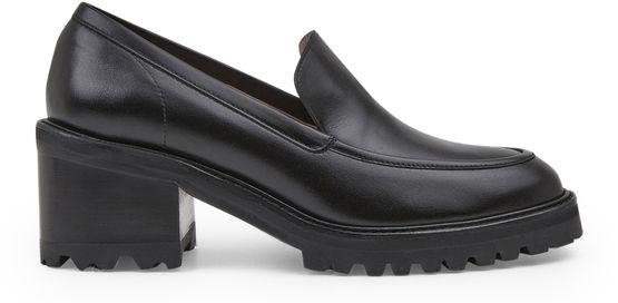 Saga loafers by FLATTERED