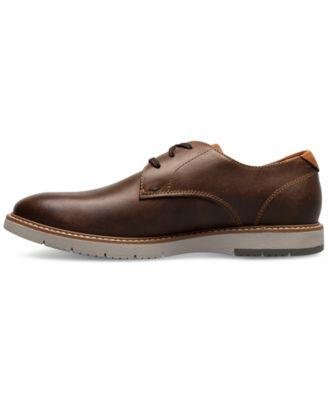 Men's Vibe Lace-Up Plain Toe Oxford Shoes by FLORSHEIM