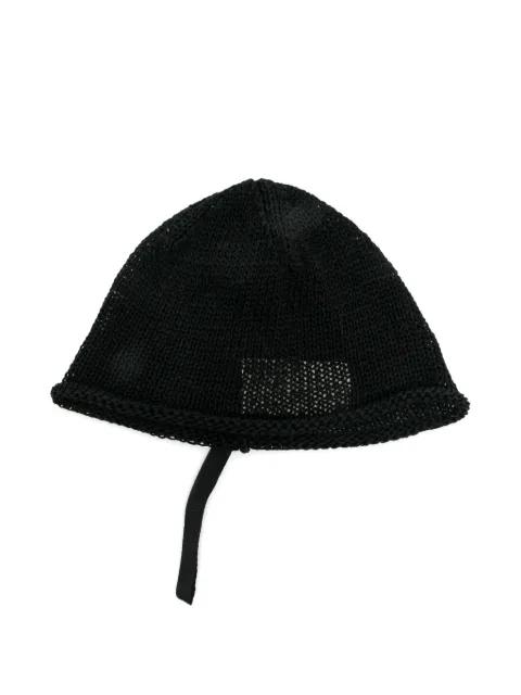 knitted-mesh beanie hat by FORME D'EXPRESSION