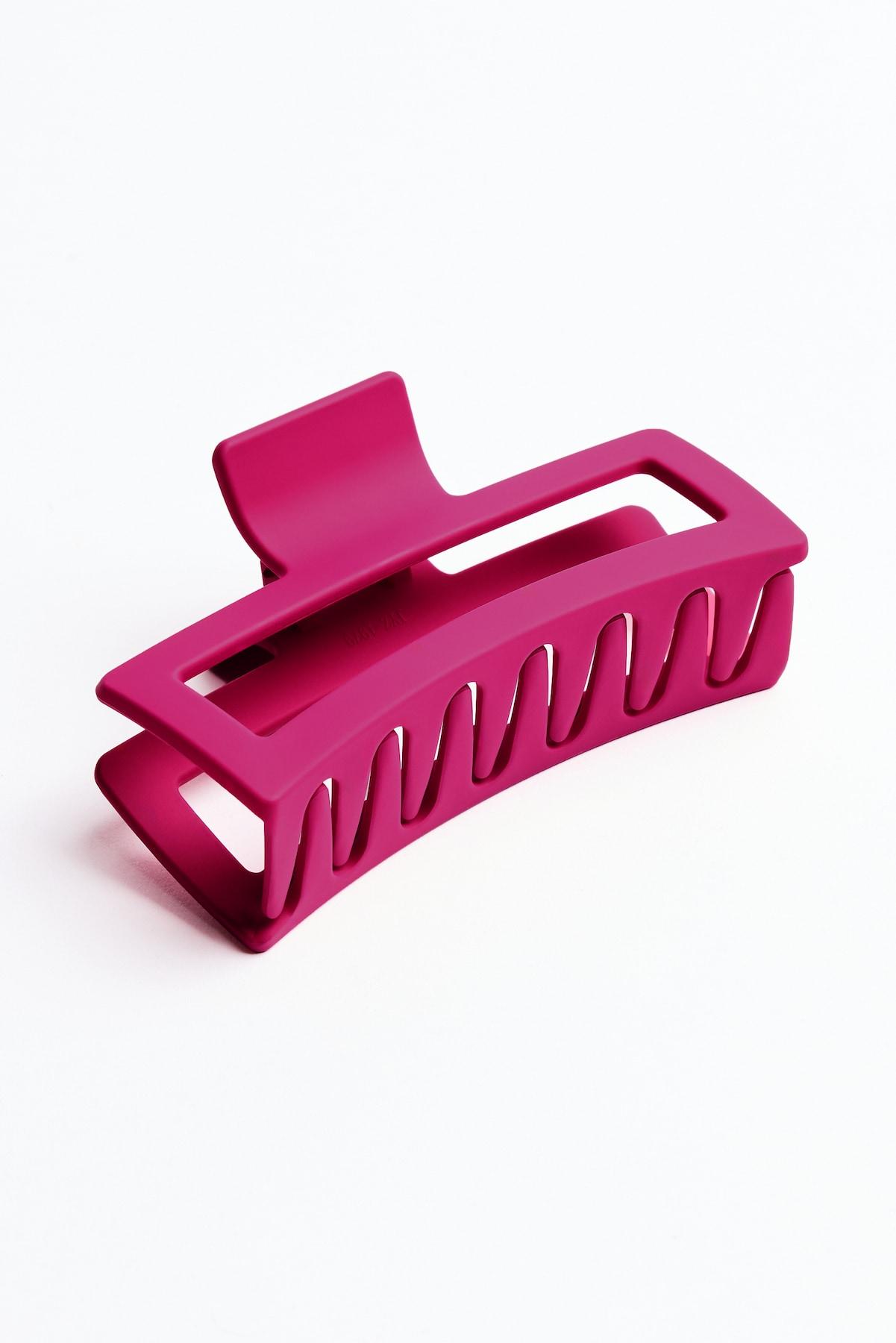 Oversized Rectangle Claw Clip by GARAGE
