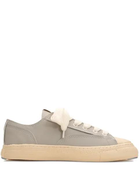 Roy low-top sneakers by GENERAL SCALE.