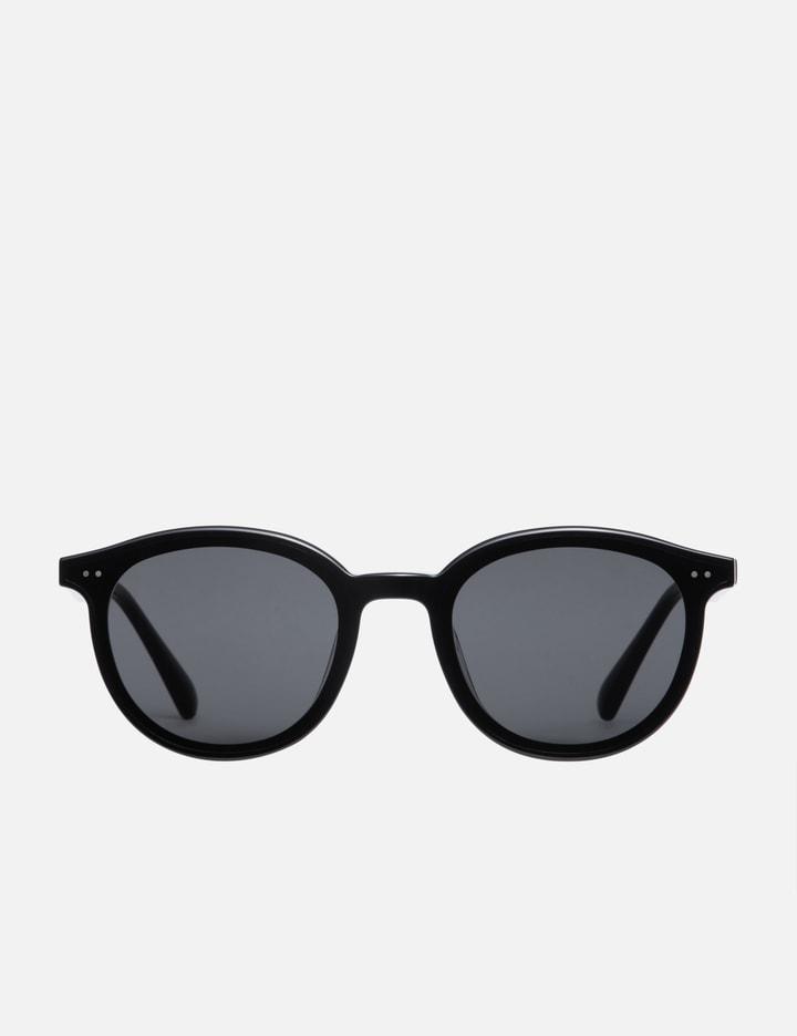 New Born 01 by GENTLE MONSTER