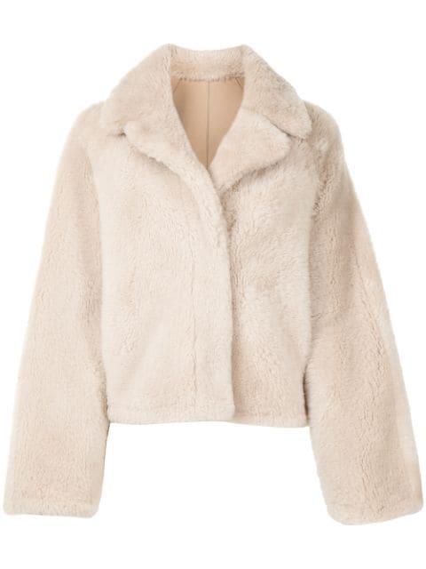 notched-collar cropped shearling jacket by GOEN.J