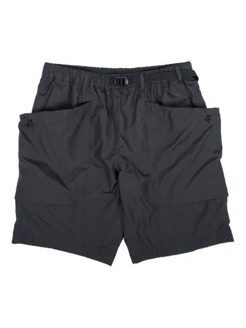 cargo-pocket shorts by GOLDWIN