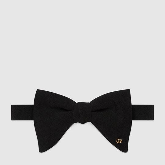Silk crêpe bow tie in black by GUCCI