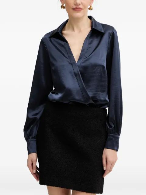 V-neck top by GUESS USA
