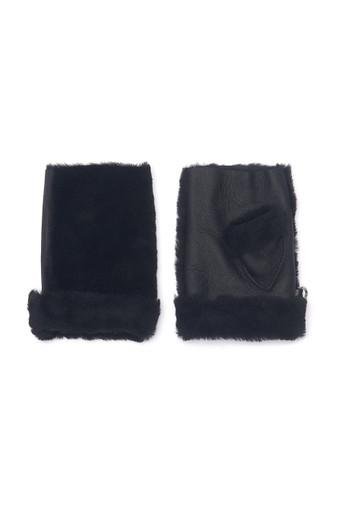 Mini shearling mittens by GUSHLOW&COLE