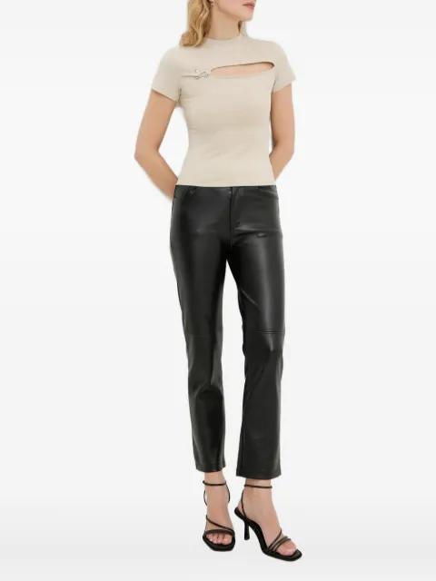 keyhole-detail clasp T-shirt by HELIOT EMIL