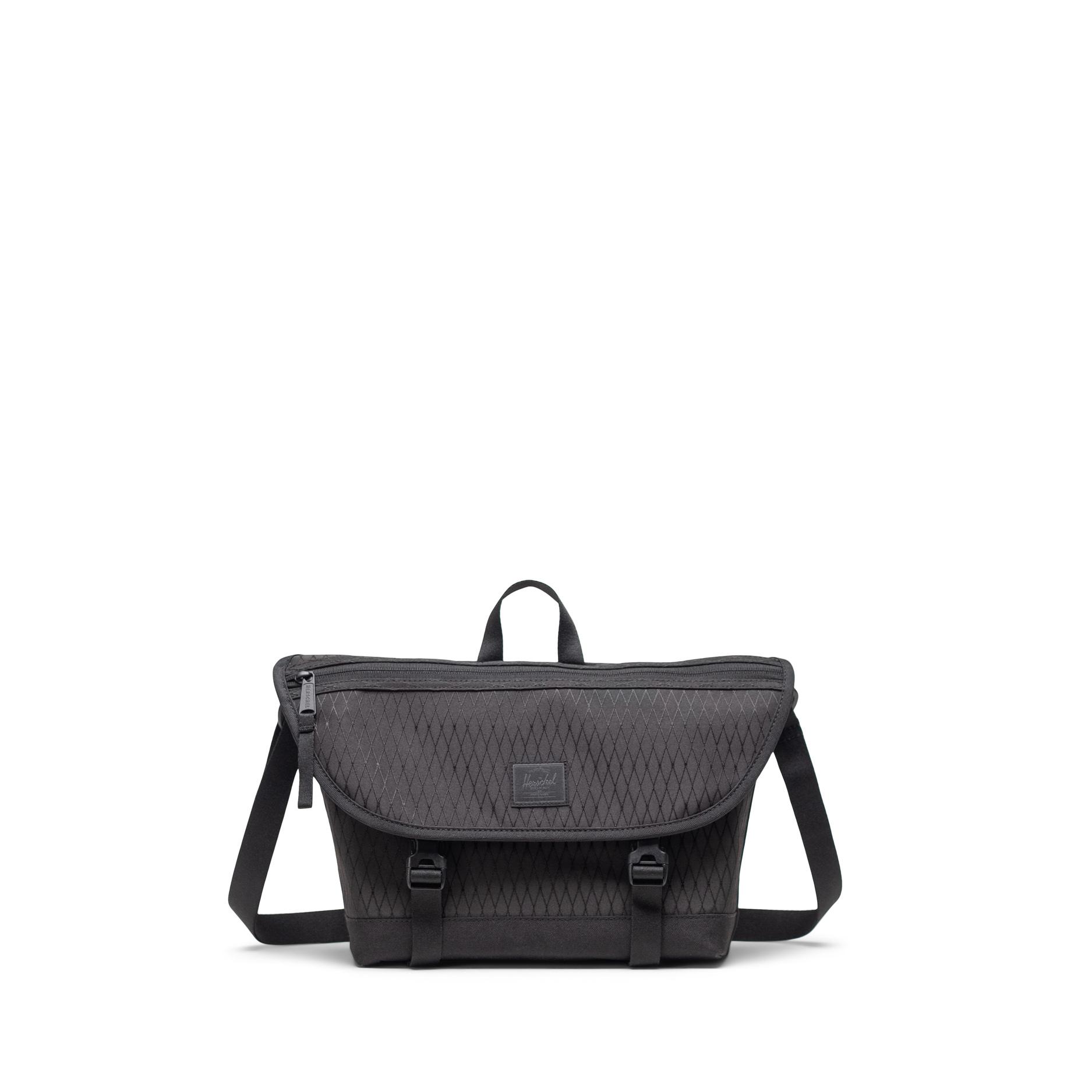 Cove Messenger Small - 7.5L by HERSCHEL SUPPLY CO