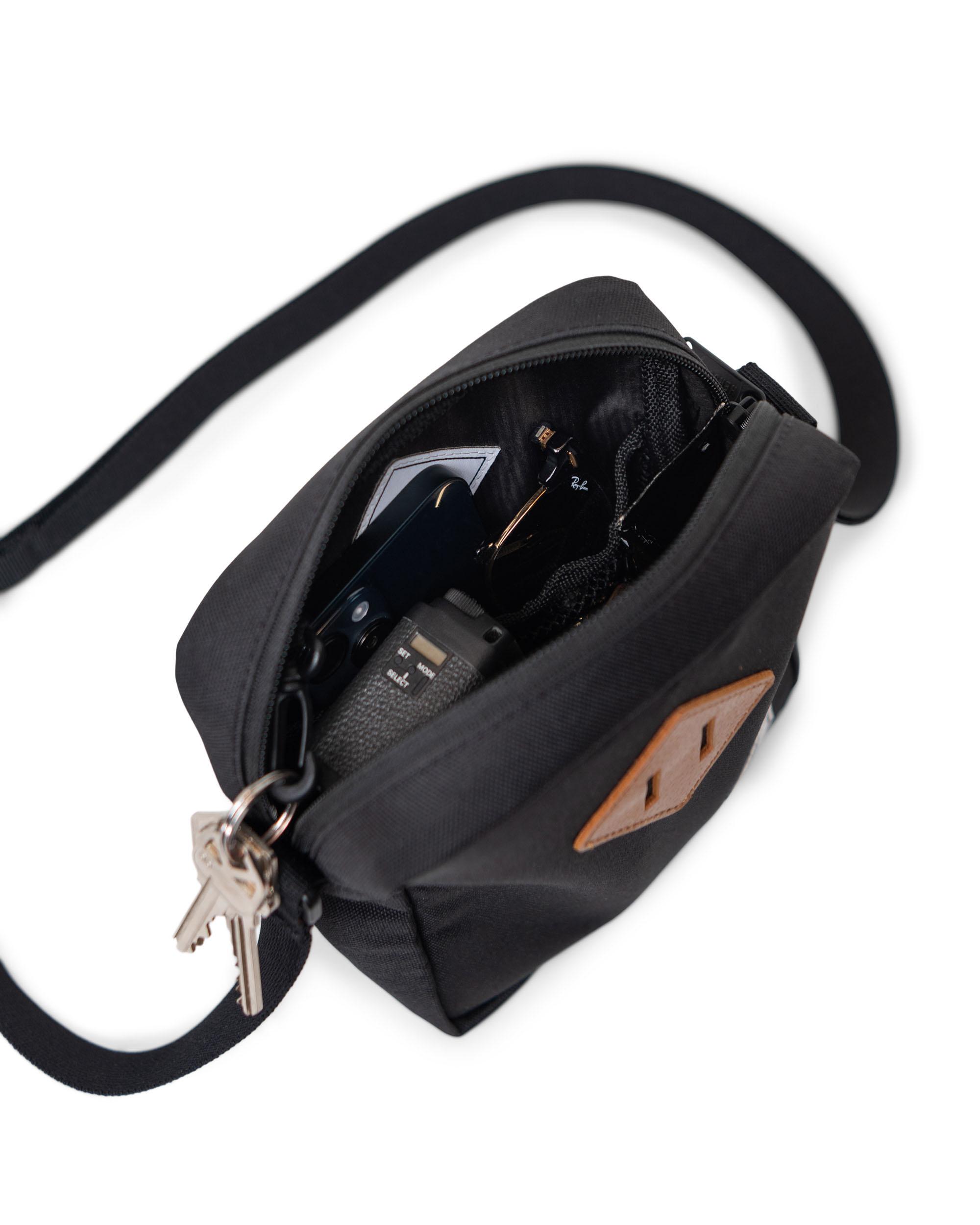 Herschel Heritage™ Crossbody - 2.5L by HERSCHEL SUPPLY CO