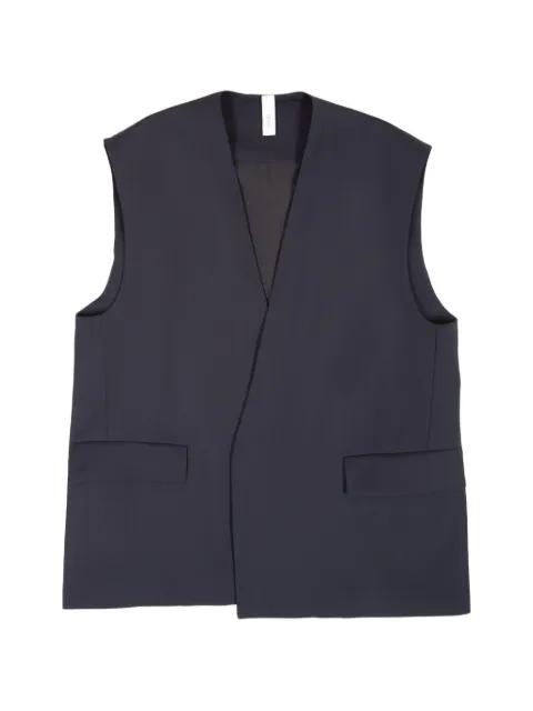 Collemente V-neck gilet by HEVO