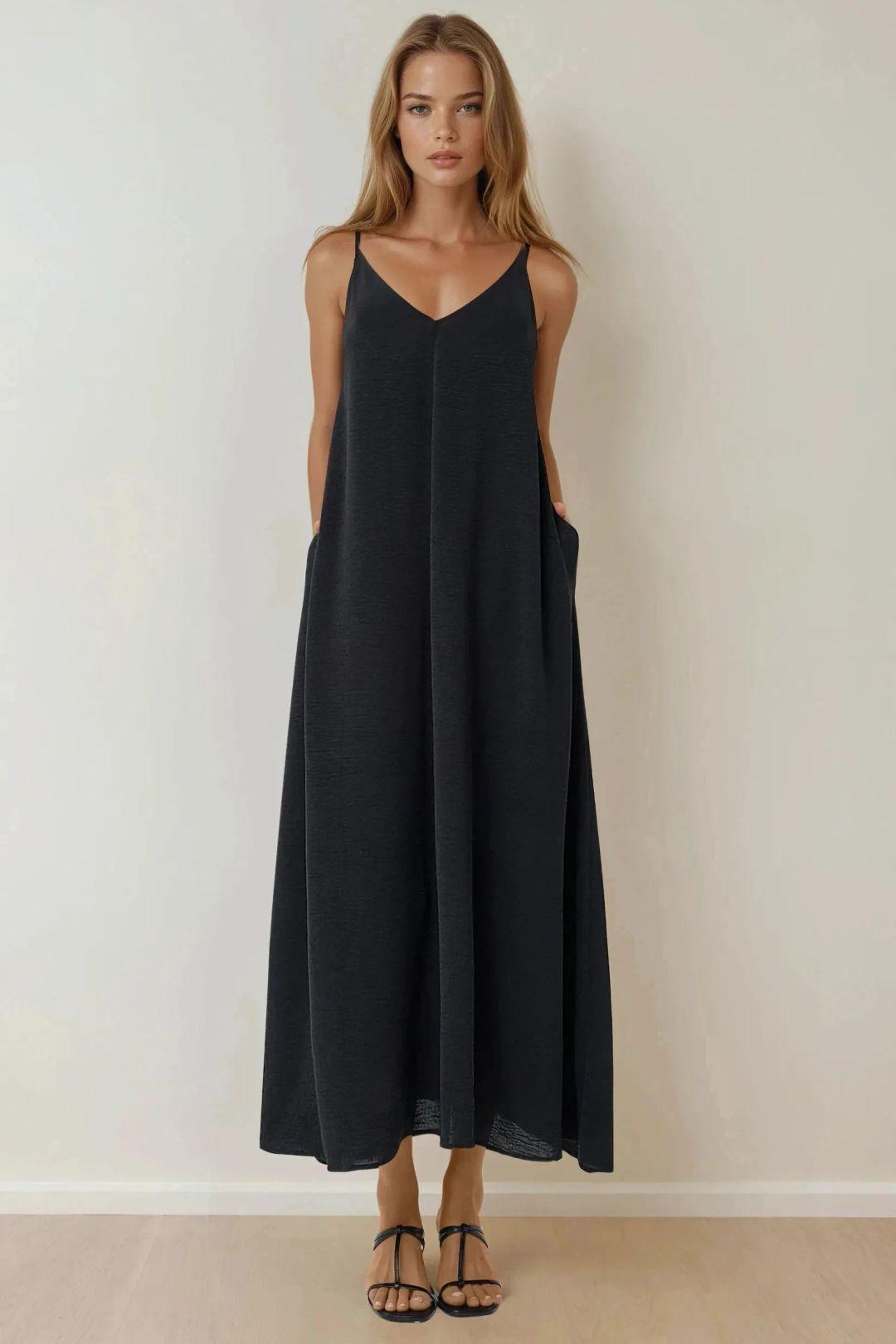 A-Form Maxi Dress by HICCUP