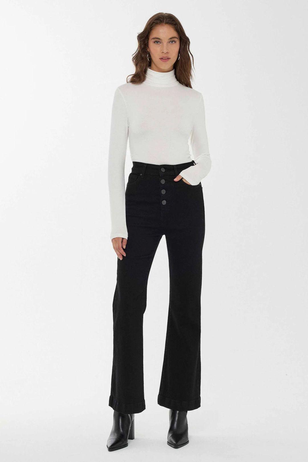 High Waist Flare Jeans by HICCUP