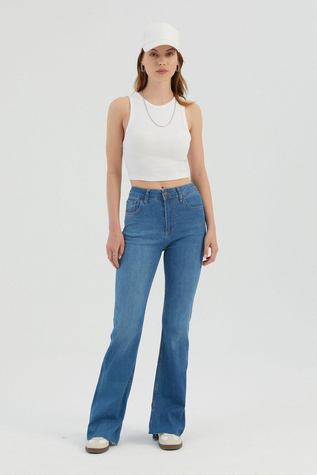 High Waist Flare Jeans by HICCUP