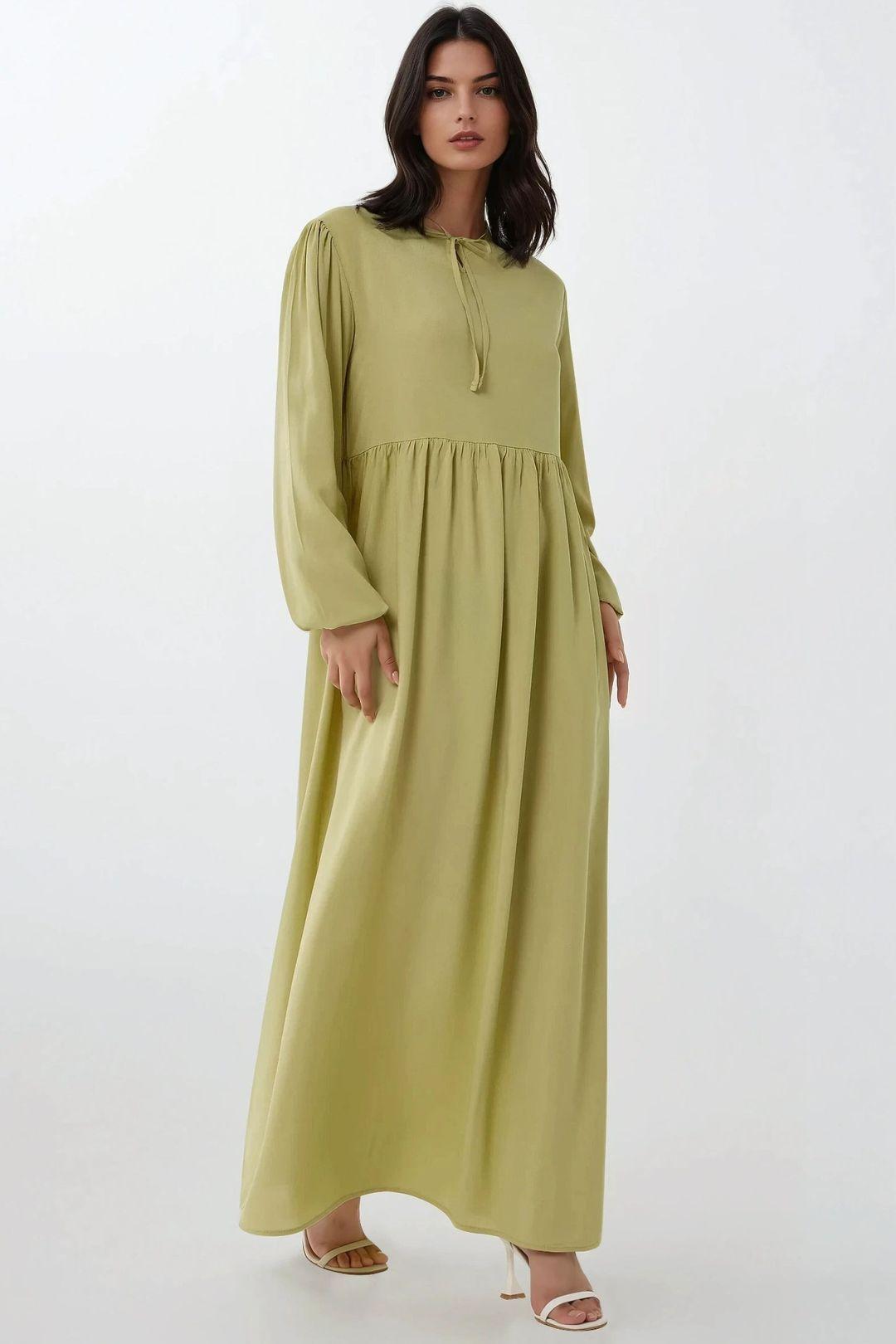 Maxi Dress with A-Form Fit and Crew Neck by HICCUP