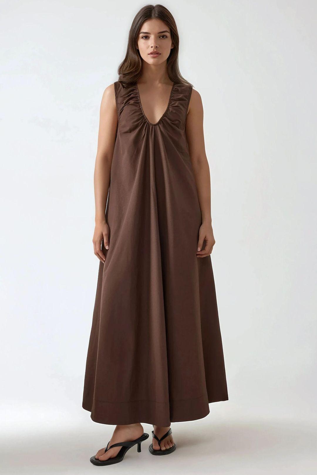 Maxi Dress with U Collar by HICCUP