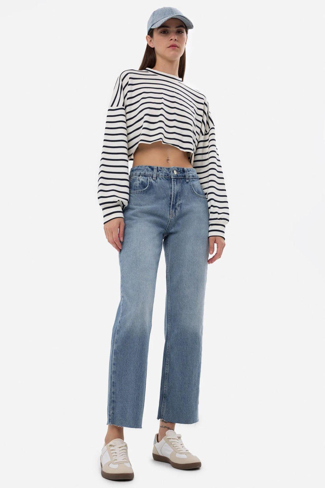 Mid-Rise Flare Pants by HICCUP