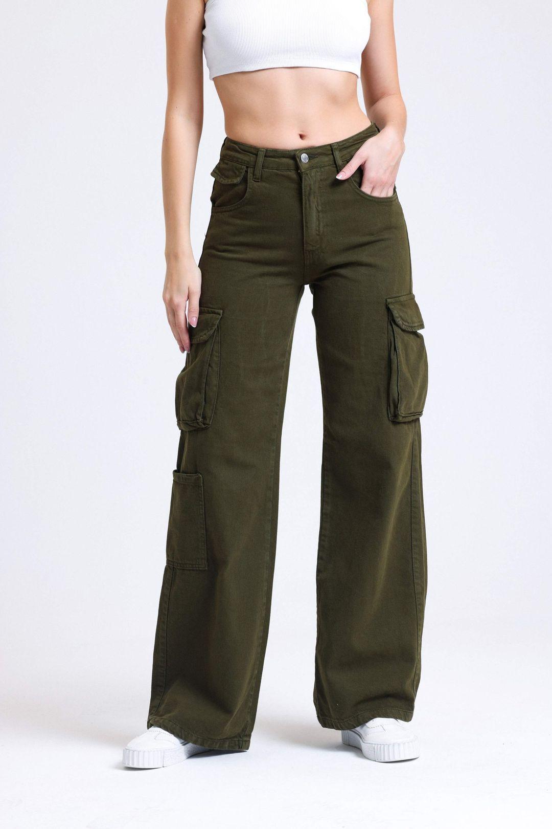 Mid Rise Pocket Cargo Jeans by HICCUP
