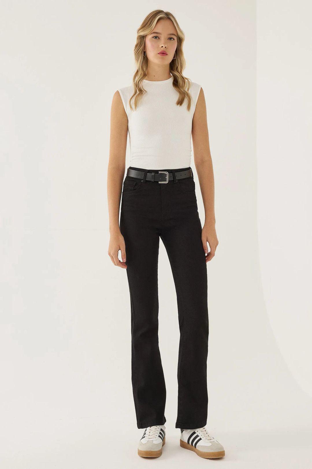 Normal Waist Flare Jeans by HICCUP