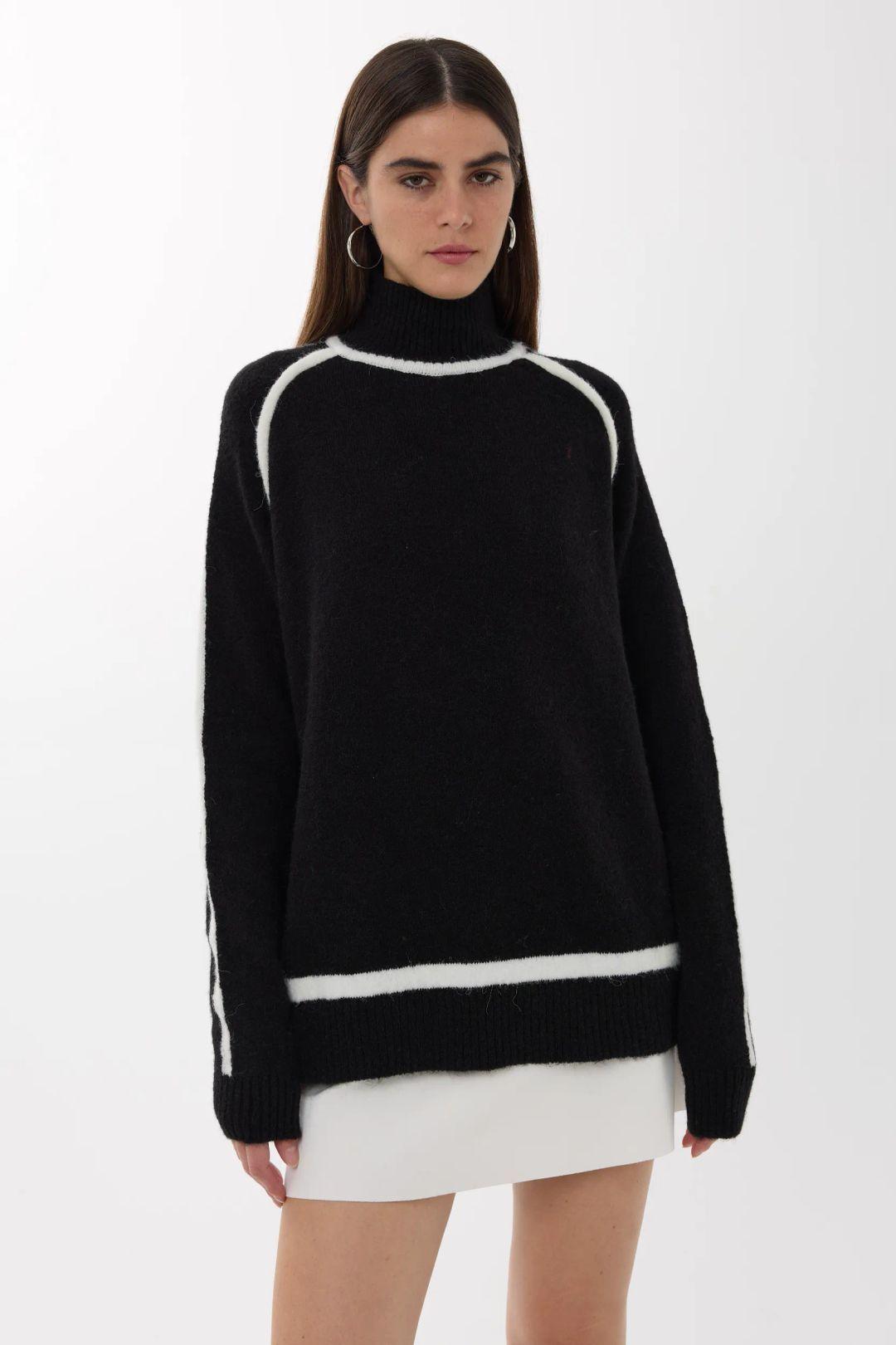 Oversized Knit Sweater with Contrast Detail by HICCUP