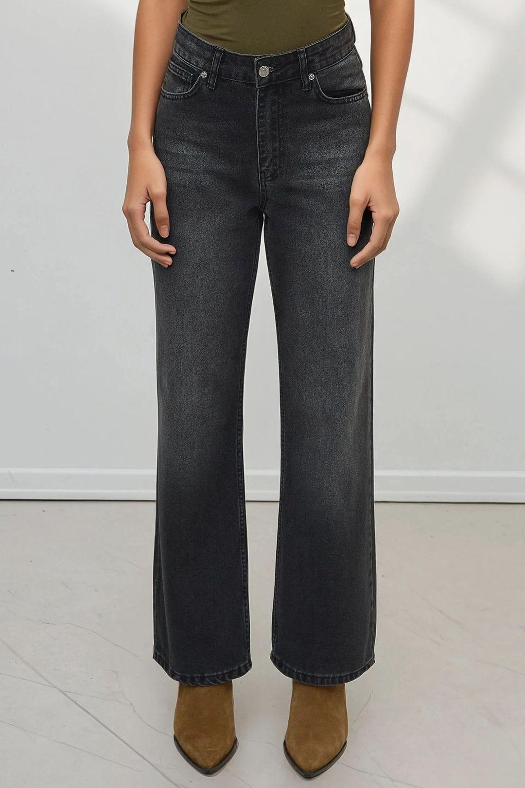 Straight Leg Denim Jeans by HICCUP