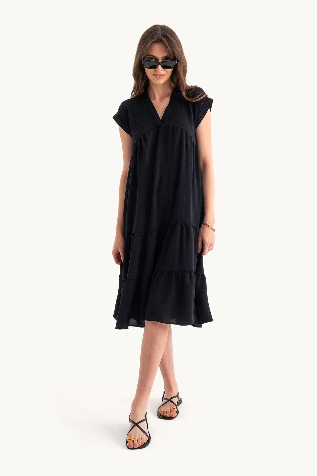 V Neck Tiered Midi Casual Dress by HICCUP