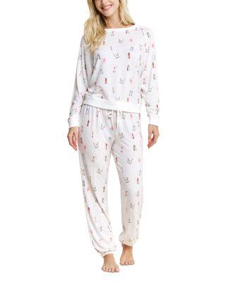 Star Seeker Lounge Set in Ivory Ski Girls by HONEYDEW