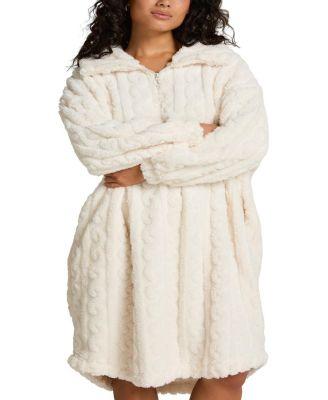 Poncho Cable Fleece by HUNKEM&OUML;LLER