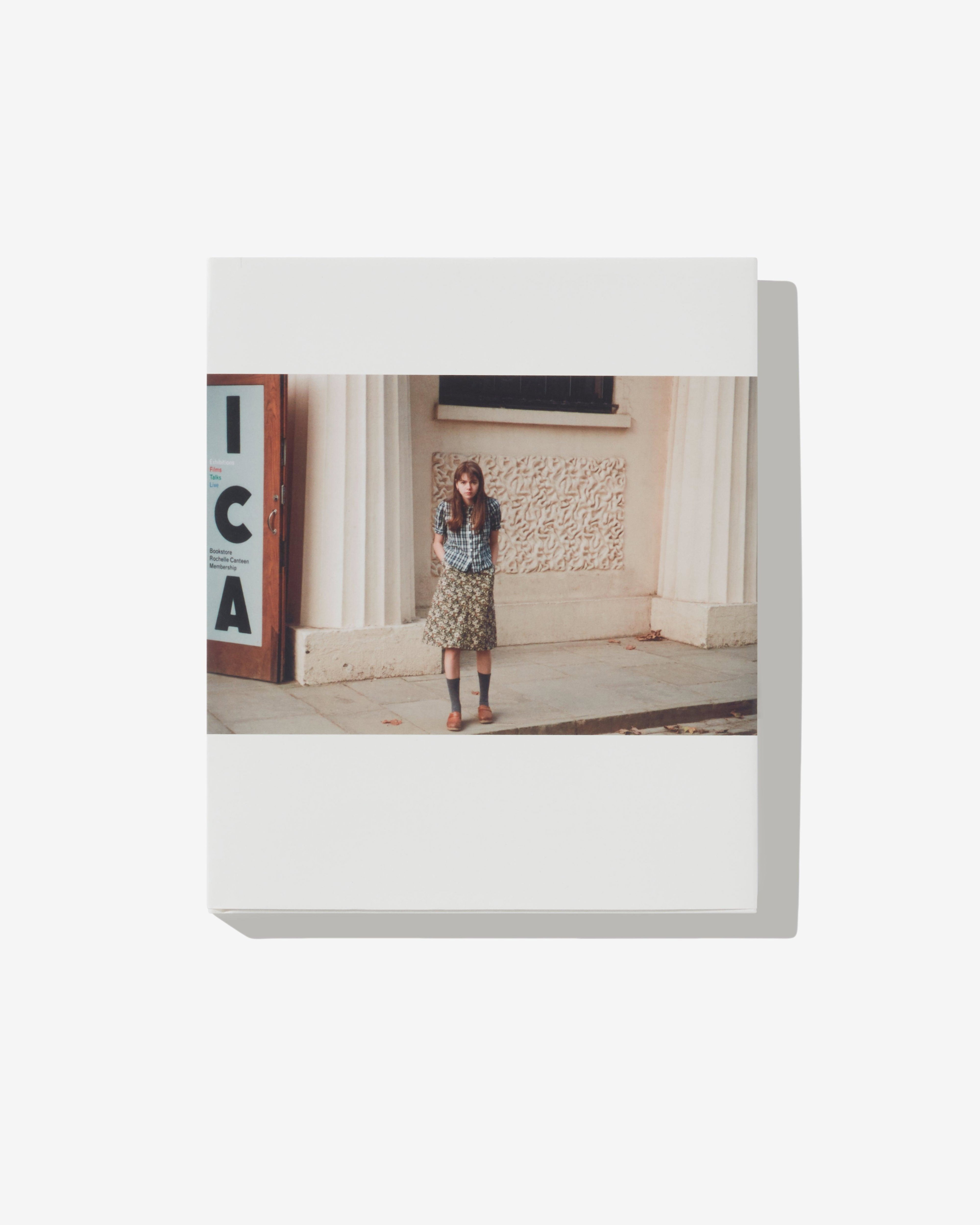 Idea - Angela Hill Edith by IDEA BOOKS