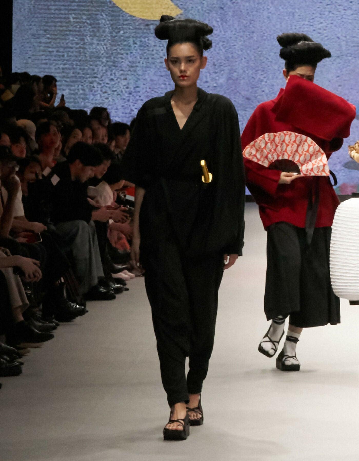 3D-Printed Samurai Sword Sheath Belt Buckle by INF 3D-Printed Samurai Sword Sheath Belt Buckle by INF