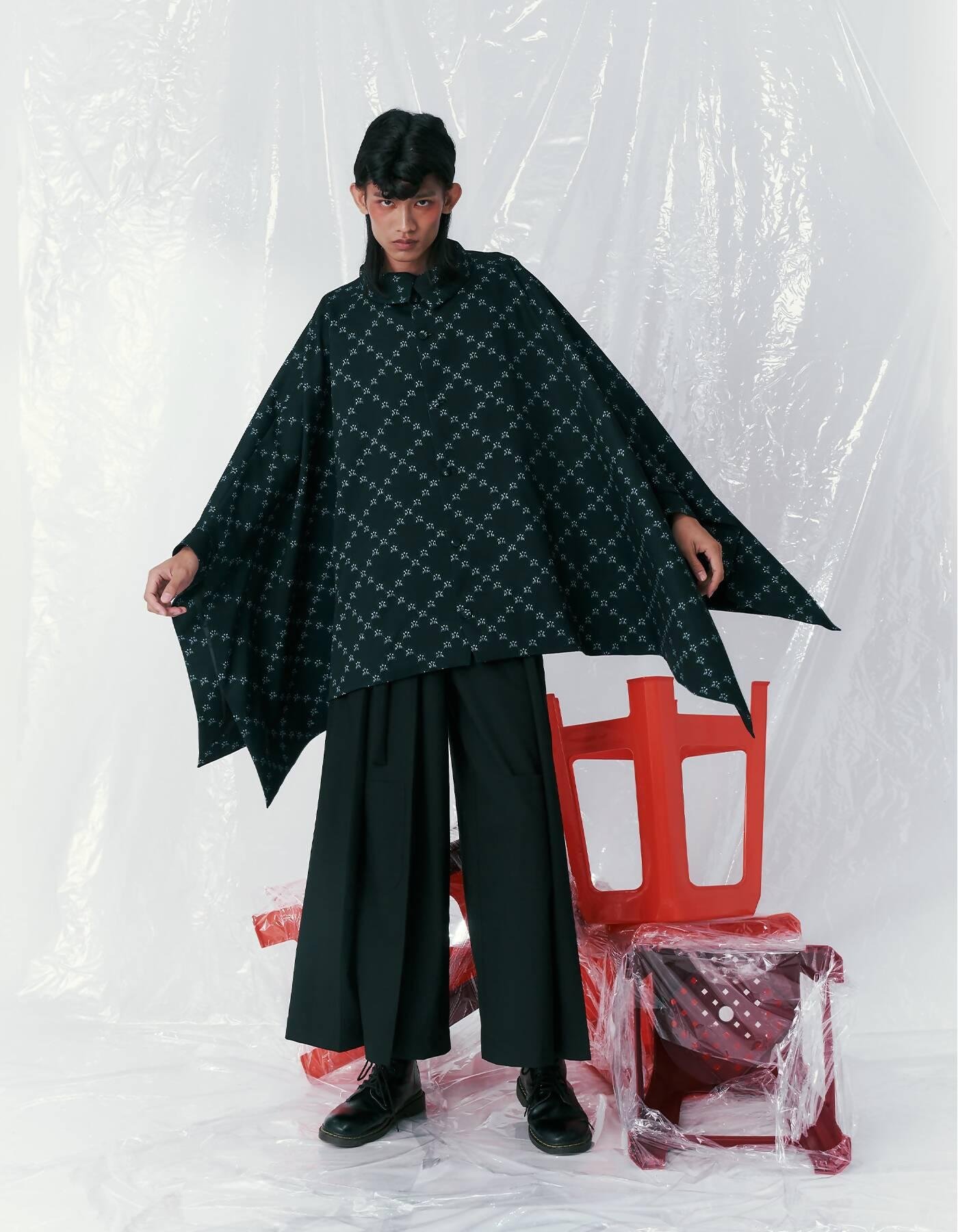 INF 24SS Ban-Doh Floral Stand Collar Cape Coat (Black) by INF