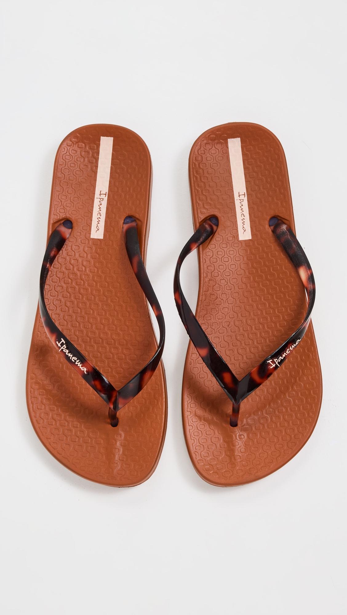 Anat Connect Fem Flip Flops by IPANEMA
