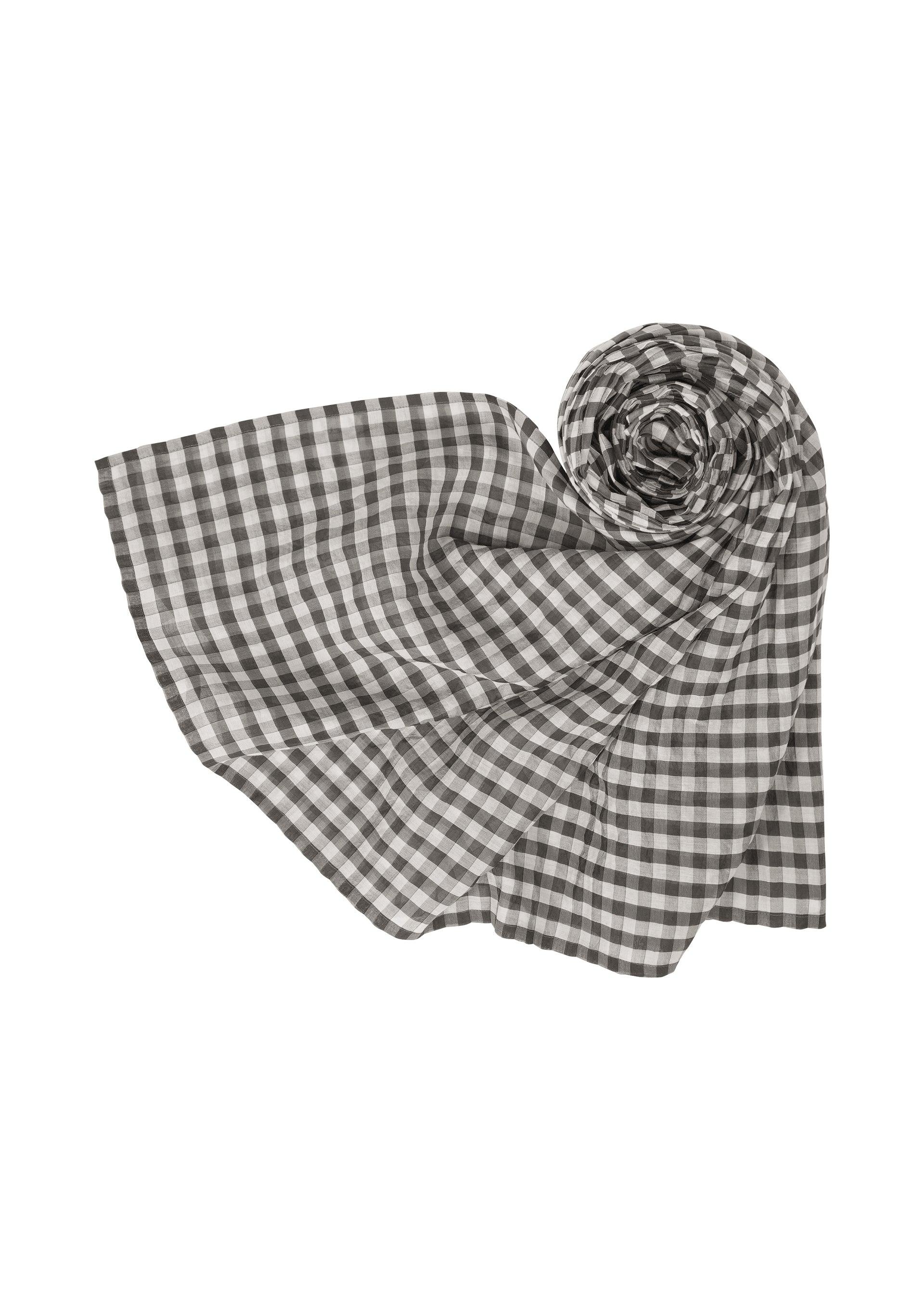 2 SIDE PINTUCKING by ISSEY MIYAKE