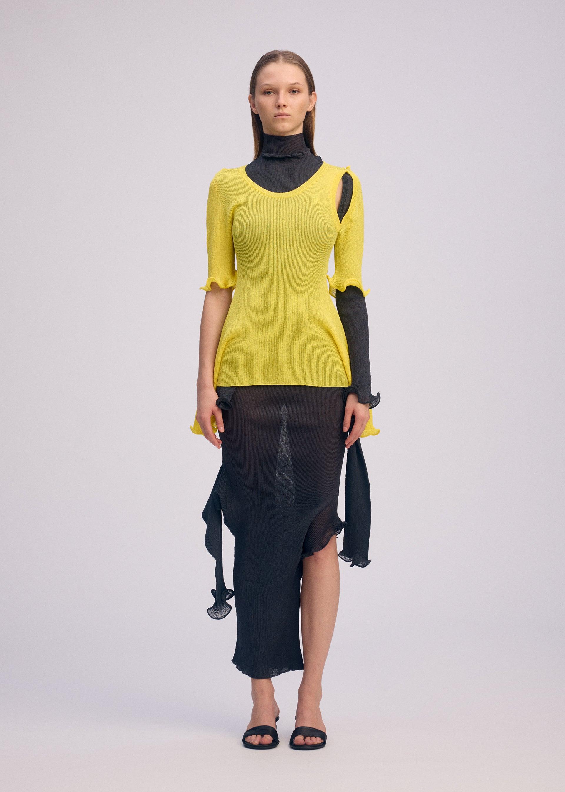 ADVENTITIOUS：SLEEVES by ISSEY MIYAKE