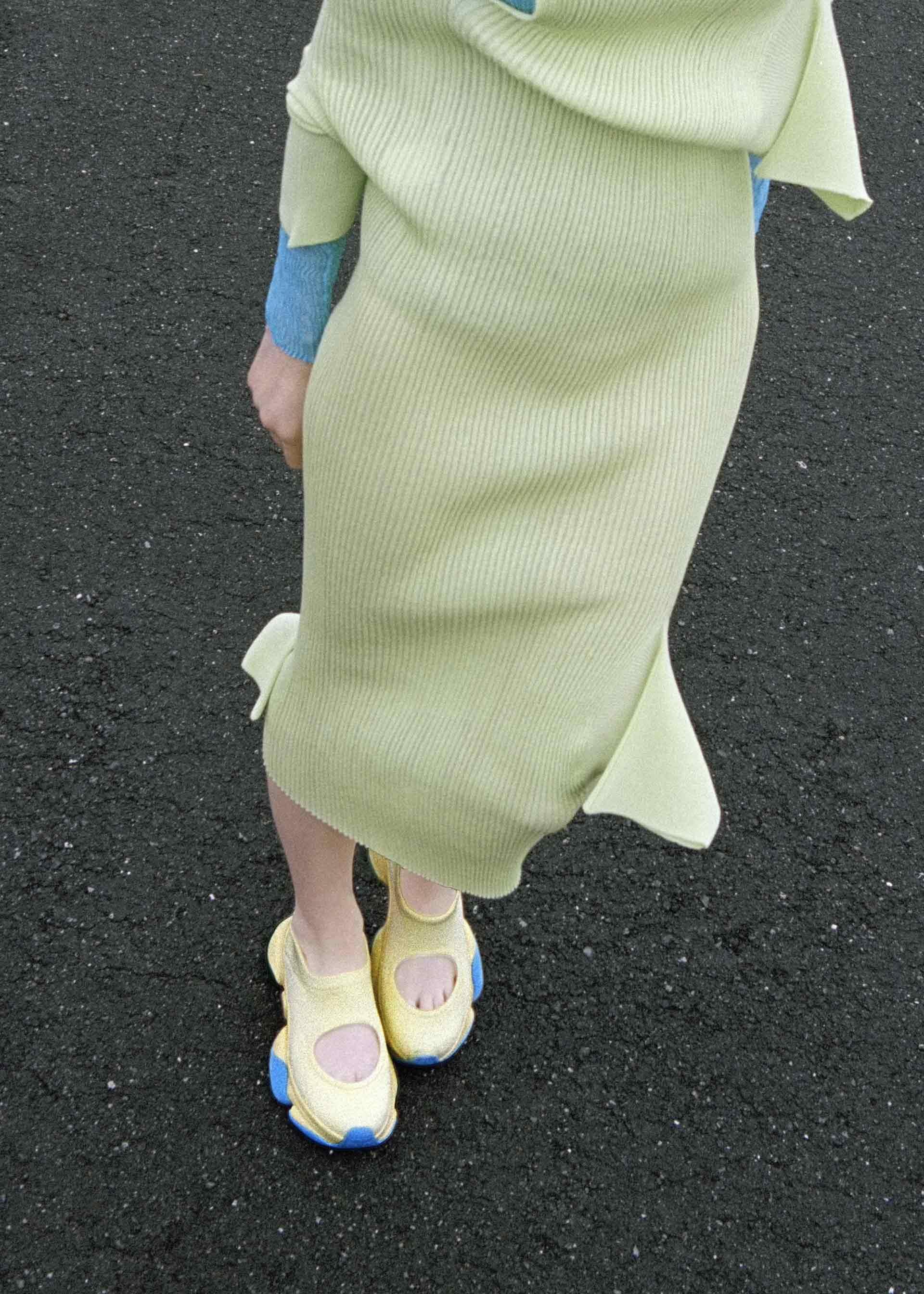 KARST FINCH by ISSEY MIYAKE