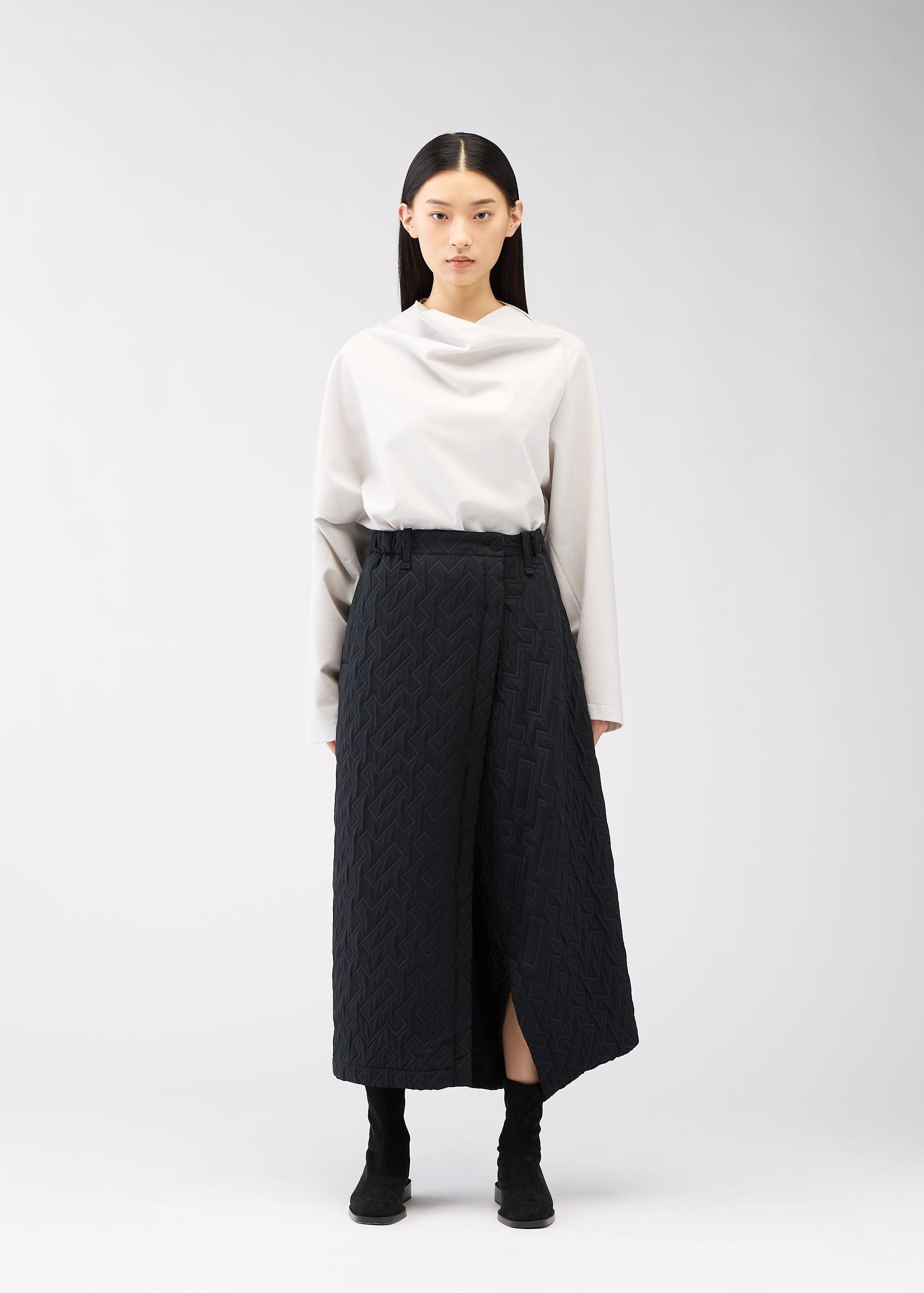 ONE CLOTH PUFF by ISSEY MIYAKE