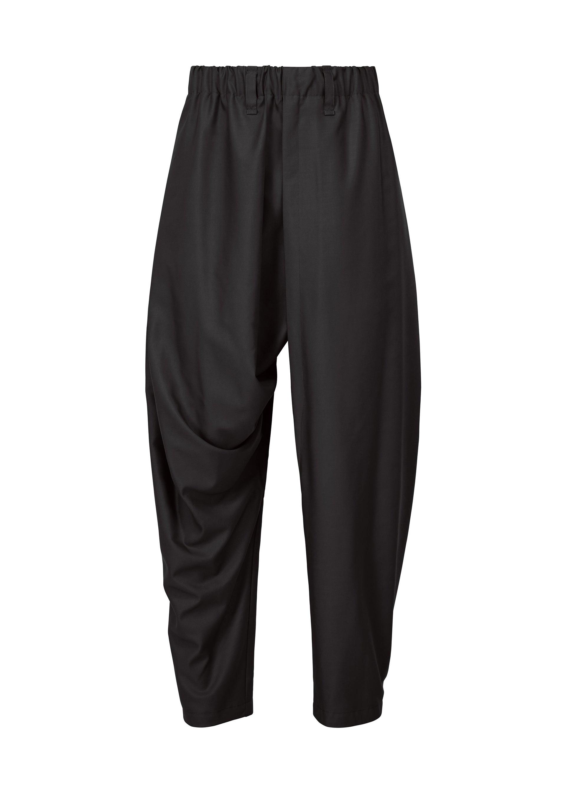 SWING BLACK by ISSEY MIYAKE