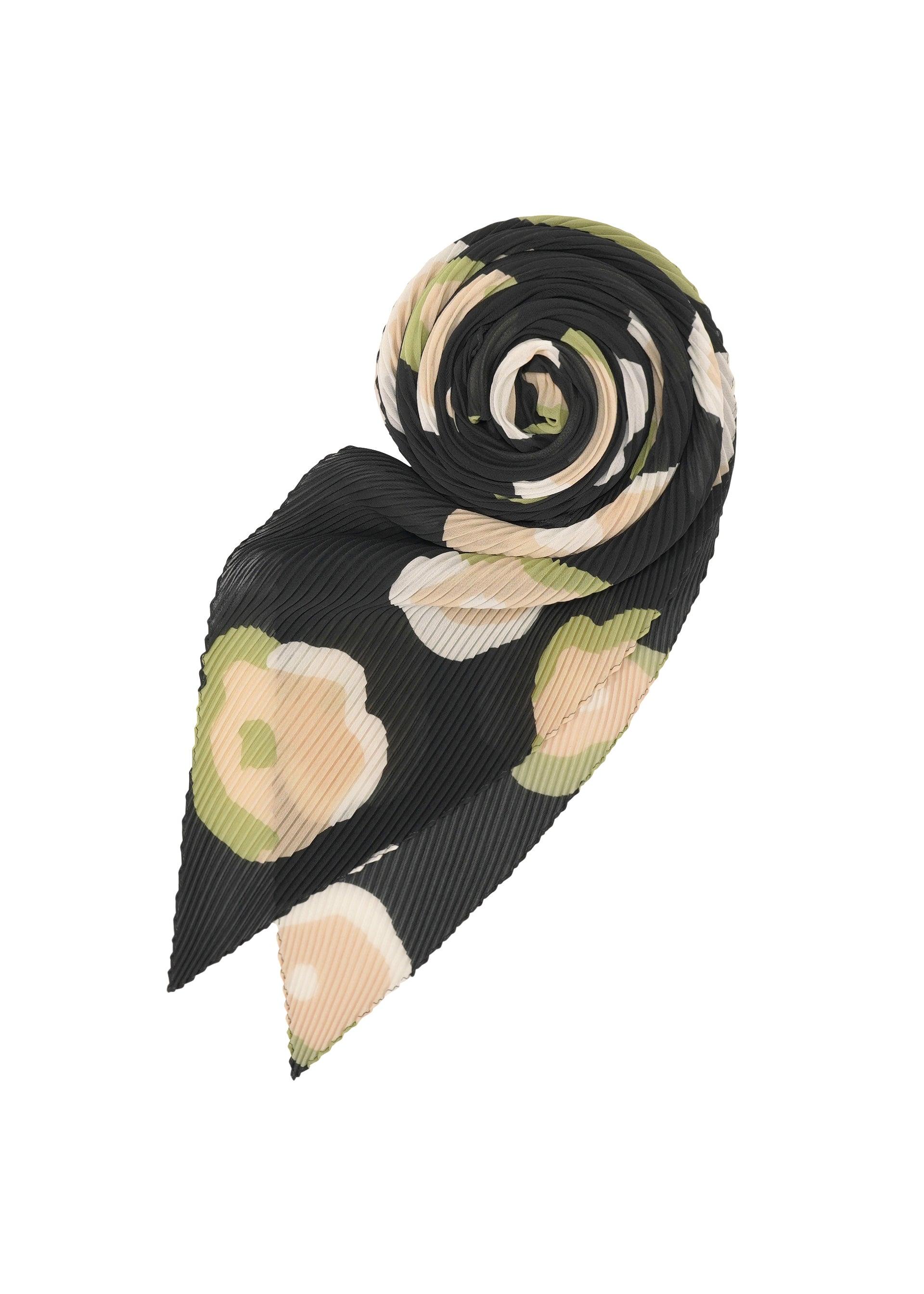 VERVE PLEATS STOLE by ISSEY MIYAKE
