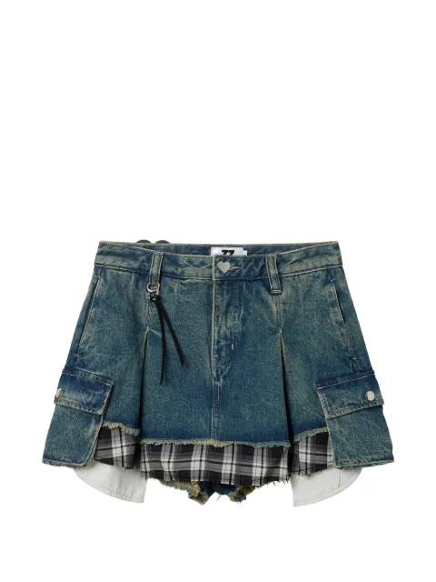 cargo pleated cotton shorts by IZZUE