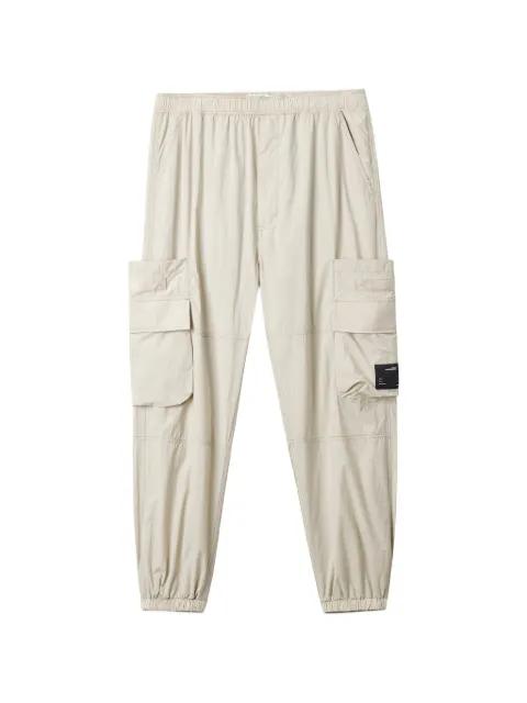cargo-pocket trousers by IZZUE