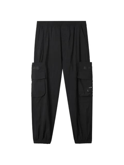 cargo-pocket trousers by IZZUE