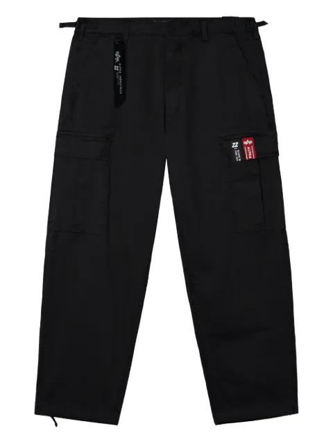 cargopocket trousers by IZZUE