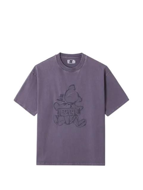 embossed-bear T-shirt by IZZUE