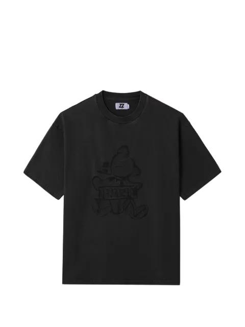 embossed-graphic T-shirt by IZZUE