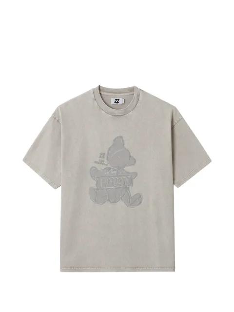 embossed-graphic T-shirt by IZZUE