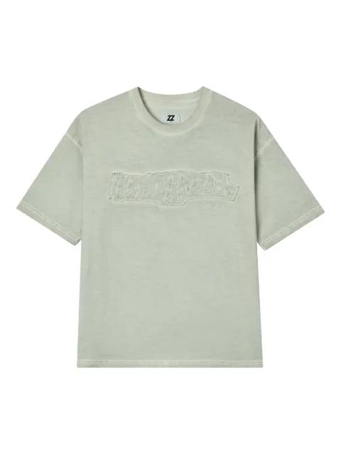 embossed-logo T-shirt by IZZUE