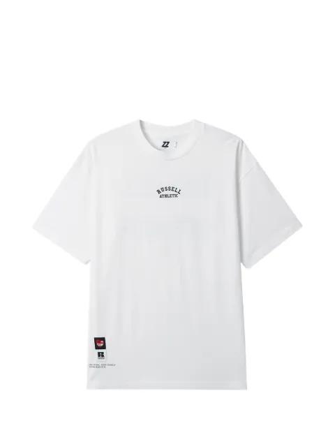 graphic T-shirt by IZZUE