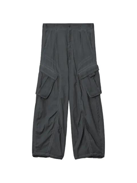 wide-leg cargo trousers by IZZUE