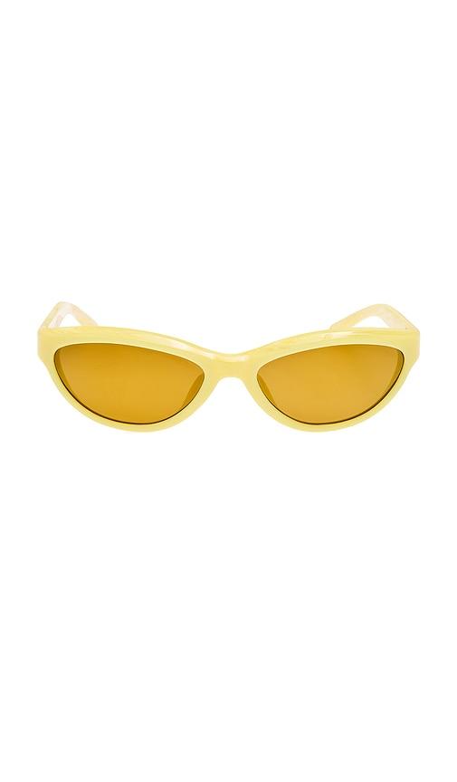 JACQUEMUS Curvo Sunglasses in Yellow by JACQUEMUS